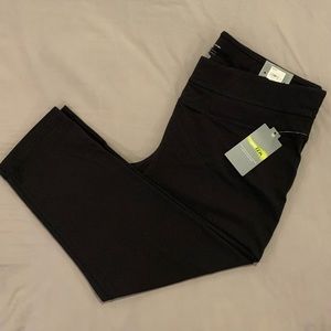 Tek Gear 1X Capri Mid Rise Workout Leggings NWT